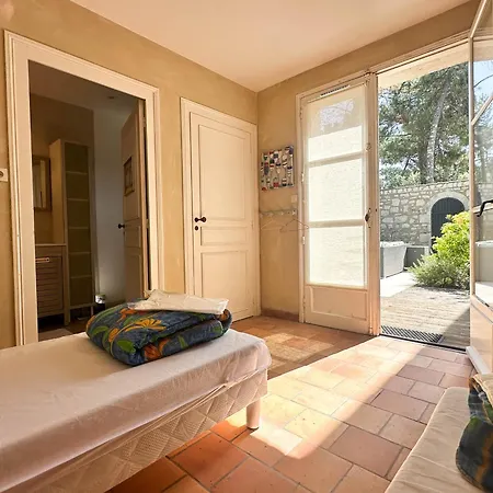 Villa Charentaise Avec Piscine Pour 12 Dans Parc Residentiel - Fr-1-705-89 *