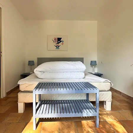 Charentaise Avec Piscine Pour 12 Dans Parc Residentiel - Fr-1-705-89 *