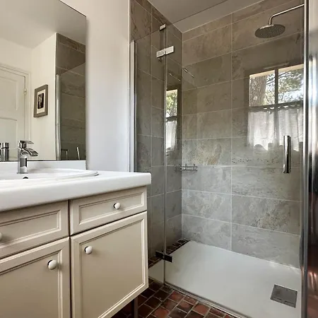 Charentaise Avec Piscine Pour 12 Dans Parc Residentiel - Fr-1-705-89 ヴィラ