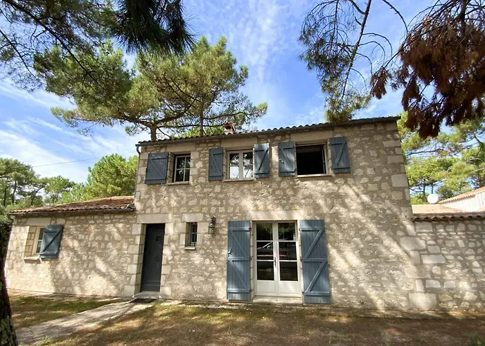 Villa Charentaise Avec Piscine Pour 12 Dans Parc Résidentiel - Fr-1-705-89