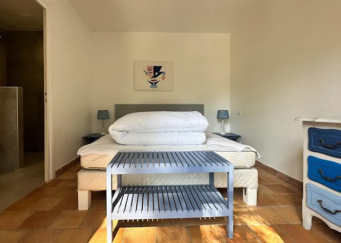 Charentaise Avec Piscine Pour 12 Dans Parc Résidentiel - Fr-1-705-89 *