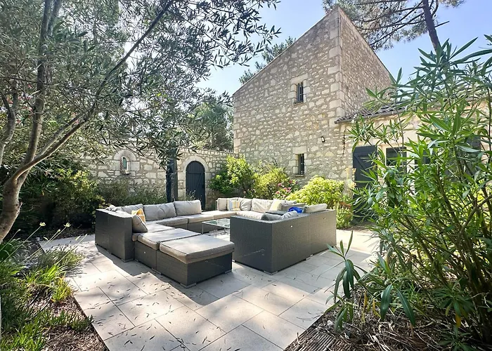 Charentaise Avec Piscine Pour 12 Dans Parc Résidentiel - Fr-1-705-89