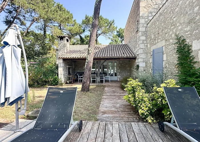 Villa Charentaise Avec Piscine Pour 12 Dans Parc Résidentiel - Fr-1-705-89 *